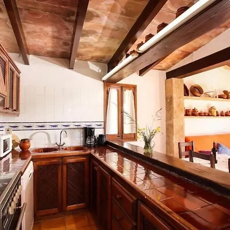 Villa Cosy For 4 People By Renthousing Port de Pollenca