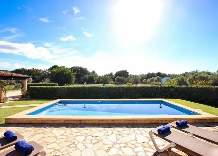 Villa Cosy For 4 People By Renthousing Port de Pollença