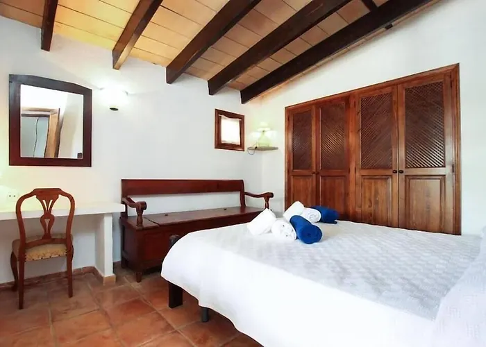 Cosy For 4 People By Renthousing * Port de Pollença