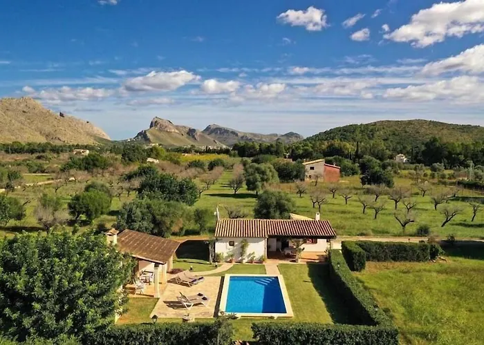 Villa Cosy For 4 People By Renthousing Port de Pollença