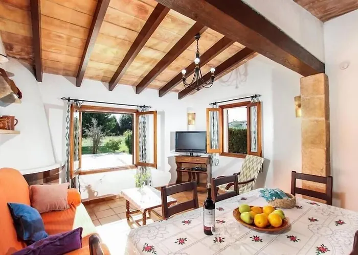 Cosy For 4 People By Renthousing * Puerto Pollensa