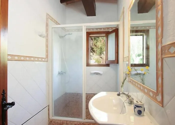 Cosy For 4 People By Renthousing Puerto Pollensa